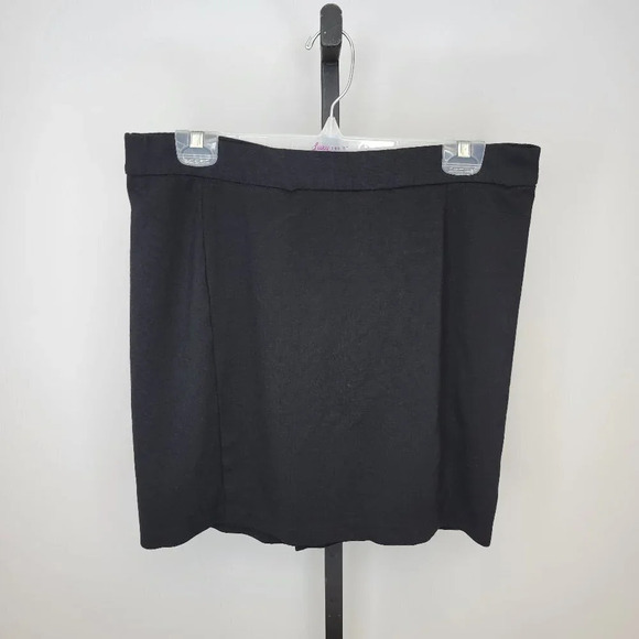 Smart Set Skirt - Picture 1 of 4